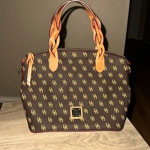 Selling this Purse used 1 time